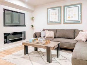 TV connectée, cheminée