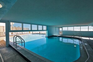 Piscine couverte, piscine extérieure
