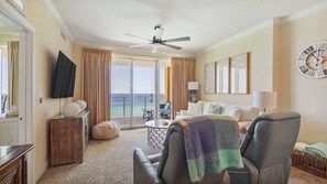 Smart-TV, DVD-Player, Bücher