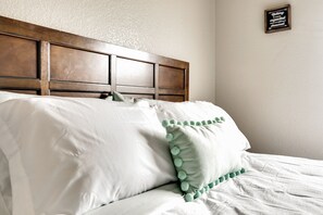 2 間睡房、書桌、Wi-Fi、床單