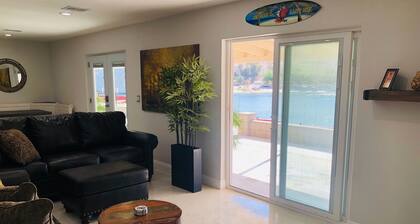 Riverfront Paradise! Sleeps 7