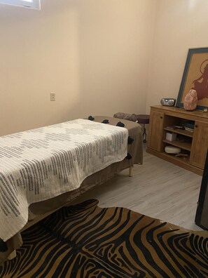 Deep-tissue massages, Swedish massages, massages
