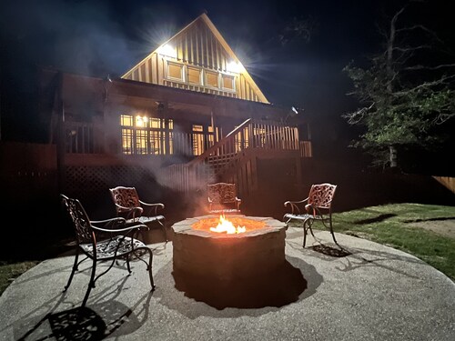 Lakefront Oasis with Private Boat Dock on Lake Palestine