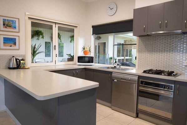 Fridge, microwave, oven, stovetop