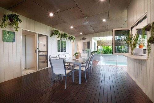 Solitaire - Tropical Style - 3 bedrooms