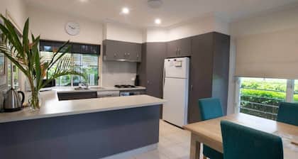 Solitaire - Tropical Style - 3 bedrooms