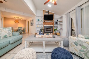 Smart TV, fireplace, DVD player, printers