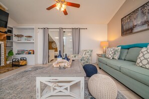 智能电视、壁炉、DVD 播放器、打印机