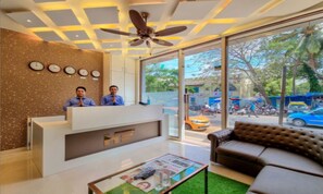 Reception - Hotel Empire - Near International Airport (Mumbai)