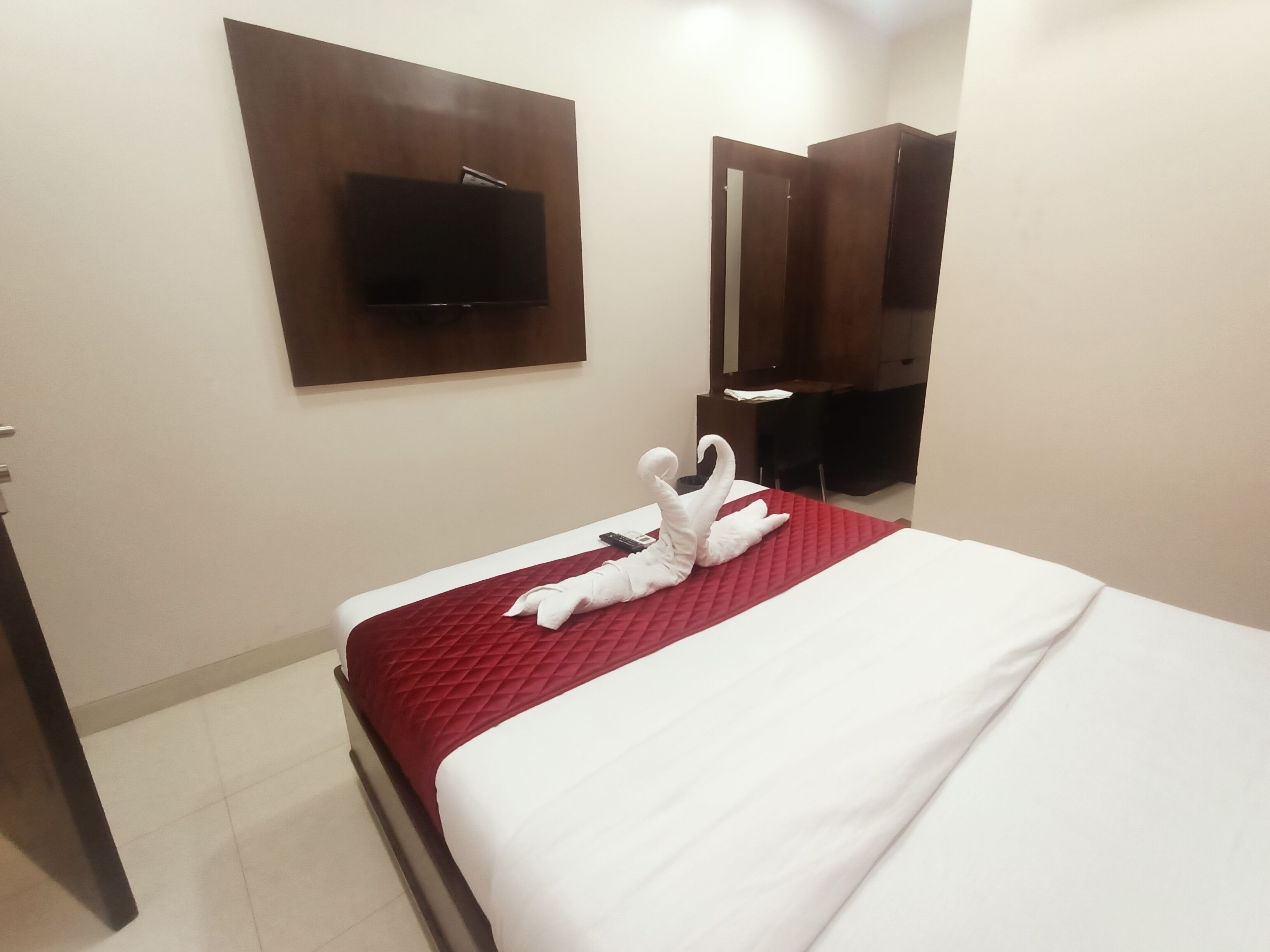 Foto - Hotel Empire - Near Mumbai International Airport