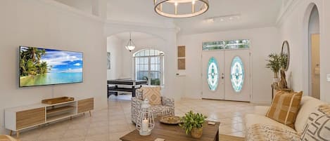 Televisión, oficina