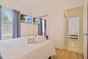 3 bedrooms, desk, iron/ironing board, travel crib