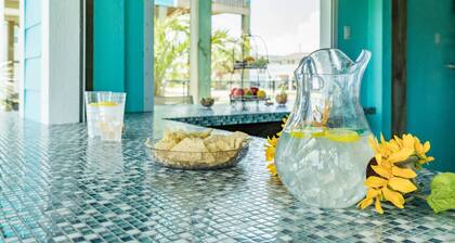 PRIVATE HEATED POOL IN JAMAICA BEACH |Bay Views |$200 Free Activities Daily |Decks |Near Boat Launch