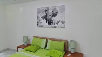 2 bedrooms, desk, iron/ironing board, free WiFi