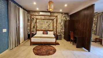 Deluxe Cottage | 1 bedroom, premium bedding, individually decorated