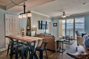 Appart'hôtel, 4 chambres | Restauration