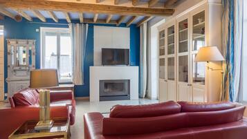 Télévision, livres, chaßne hi-fi