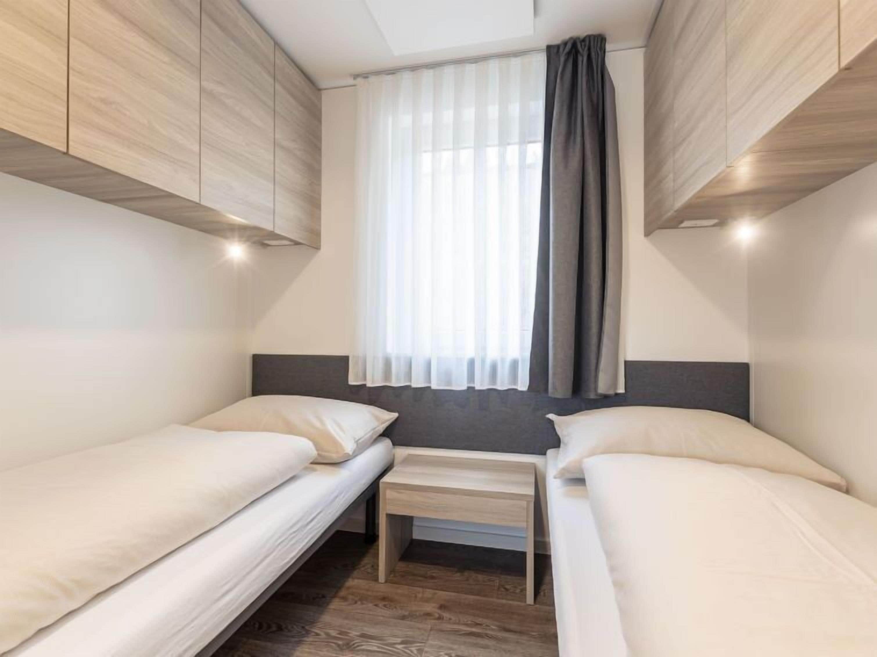 2  多间卧室、上网接入