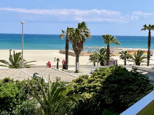 GRANDE TERRASSE FACE MER CANET PLAGE SUD, STANDING 2*,4 PERS, PARKING,CLIM, WIFI