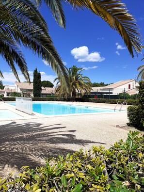 Outdoor pool - In residence with swimming pool, renovated house sleeps 5 (Saint-Cyprien)