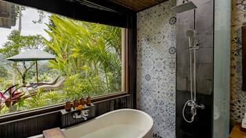Vila | Kamar mandi | Bathtub dan shower terpisah dan perlengkapan mandi gratis