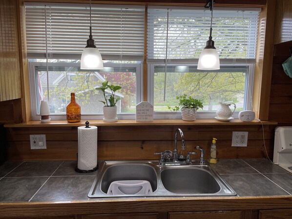 Interior - Barters Island Cottage on the Rock (Boothbay)