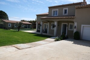 Exterior - Vacation rental house with pool AUREILLE LS1-401 (Aureille)