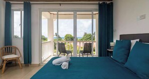 Leilighet – comfort, 1 soverom | Sengetøy av topp kvalitet, safe på rommet og skrivebord for bærbar PC