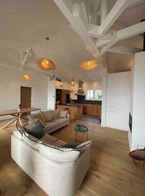 Cheminée, chaîne hi-fi