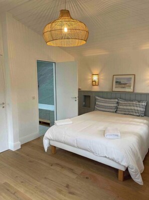 5 chambres, fer et planche à repasser, lit parapluie, Wi-Fi gratuit