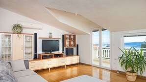 Living area - Apartments Goran, (16657), Kaštel Kambelovac, hr (Kaštel Kambelovac)