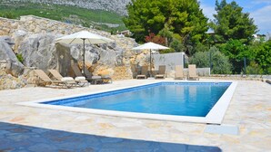 Pool - Apartments Goran, (16657), Kaštel Kambelovac, hr (Kaštel Kambelovac)