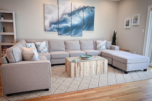 Condo, 3 chambres | Salle de séjour