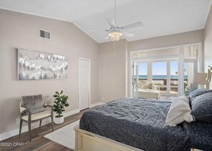 House, 6 Bedrooms | 6 bedrooms, bed sheets - 17811 Front Beach by Forehand Rentals (Panama City Beach)