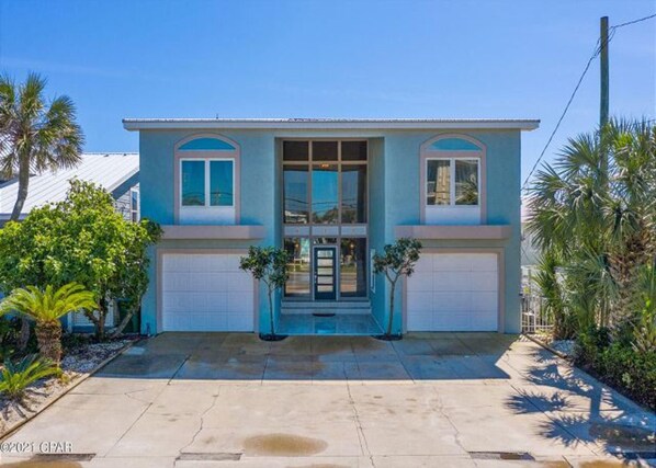 Maison, 6 chambres | Extérieur