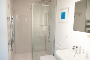 Comfort Studio, Ensuite, Sea View | Bathroom