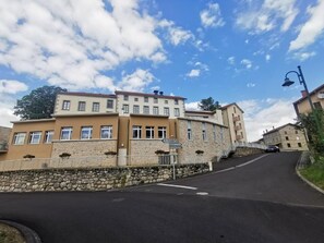 Exterior - COMPLEXE HOTELIER LE FOREZ (Le Brugeron)