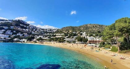 CASA JOAN BADOSA Roses