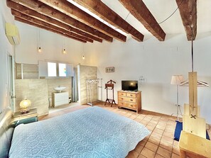 3 室のベッドルーム、WiFi (無料)