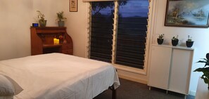 2 Schlafzimmer, Schreibtisch, Bügeleisen/Bügelbrett, kostenloses WLAN