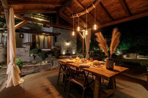 Naxos Chora Villa ''Vaporias'' with amazing garden