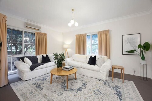 Spacious Balwyn Villa in Great Location