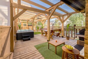 Property grounds - Captain's lodge (Bohinjska Bistrica)