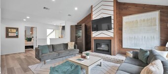 Lakeside Getaway *Quiet Canal* 2 Story Deck - 4 Bdrm Townhouse by EverSan Cooper Getaways