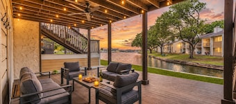 Lakeside Getaway *Quiet Canal* 2 Story Deck - 4 Bdrm Townhouse by EverSan Cooper Getaways