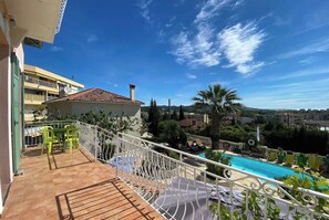 Property grounds - Summer rental Family house 5 min from the sea (MANDELIEU)
