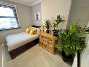 2 habitaciones, wifi gratis y ropa de cama 