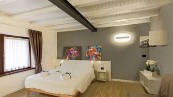 1 dormitorio, tabla de planchar con plancha, wifi gratis y ropa de cama