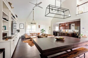 Interior - Stay A'Wylie (Atlanta)