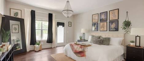 3 soverom, skrivebord, strykejern/-brett og wi-fi